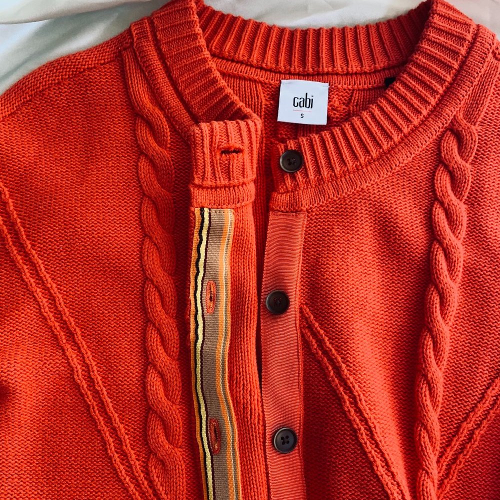Cabi cable knit cardigan NWOT size SMALL